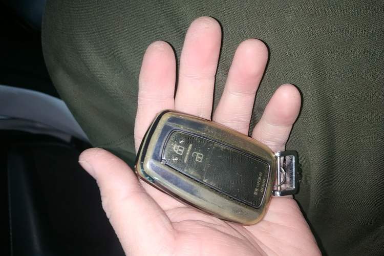 Used Toyota Highlander 2023 2.5L Smart Electric Hybrid Dual-Motor All-Wheel-Drive Luxury 7-Seater
