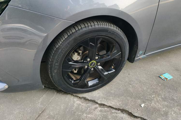 Used Roewe i6 MAX 2020 300TGI Automatic Cool & Stylish Skyroof Edition
