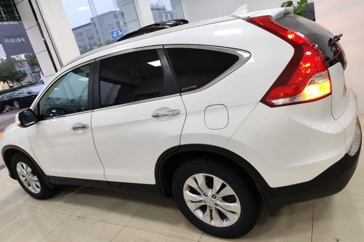 Used Honda CR-V 2013 2.4L Two-Wheel-Drive Luxury Edition
