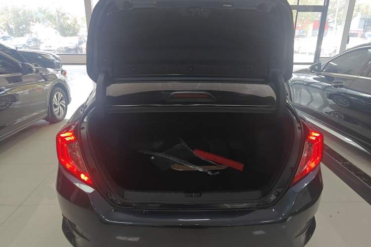 Used Honda Civic 2016 180TURBO CVT Comfort Version
