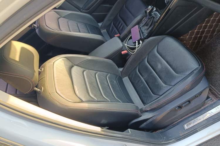 Used Volkswagen Tayron 2019 330TSI Two-Wheel-Drive Luxury Version China V Emission Standard
