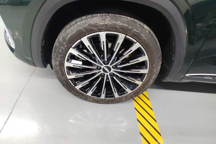 Used Geely Auto Monjaro L 2025 Dongfang Yao 2.0TD Automatic All-Wheel-Drive Wangyue Edition
