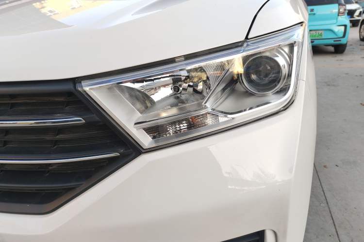 Used Wuling Hongguang 2021 1.5L Revised S Standard Version Hydraulic-Power-Assisted LAR
