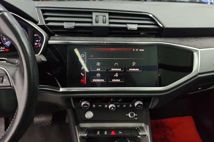 Used Audi Q3 2019 35 TFSI Fashion Dynamic Model
