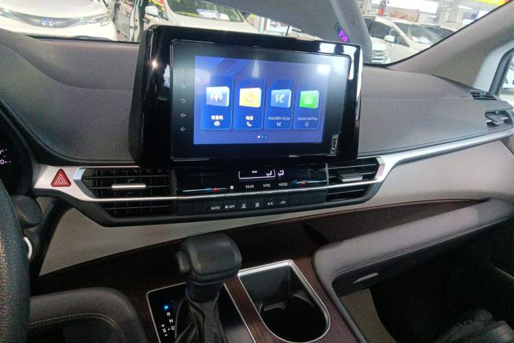 Used Toyota Granvia 2023 2.5L Hybrid Comfort Edition