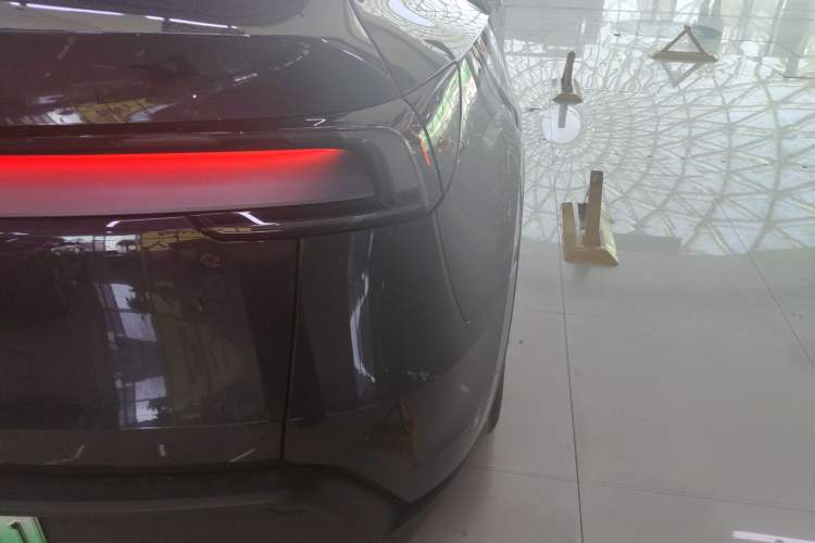 Used Tesla Model Y 2025 Rear-Wheel-Drive Version