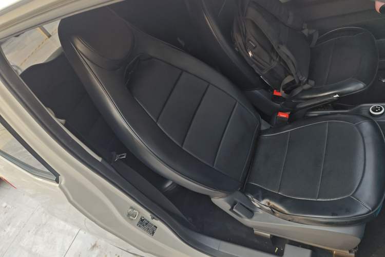 Used Wuling Hongguang MINIEV 2021 Macaron Premium Model – Lithium Iron Phosphate