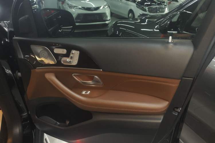 Used Mercedes-Benz GLE 2024 Refreshed GLE 350 4MATIC Stylish Edition
