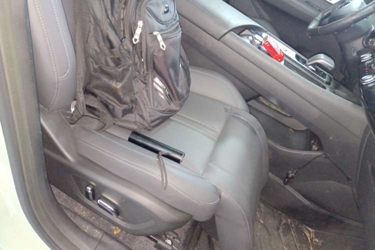 Used Dongfeng Aeolus Huge 2022 Mach Dual-Motor 1.5T MHD Dare-to-Dream Edition
