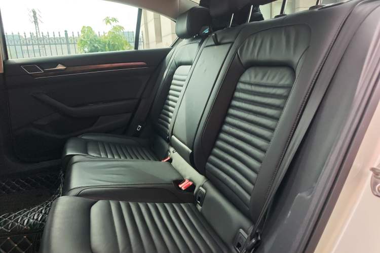 Used Volkswagen Magotan 2019 330TSI DSG Leading Model China VI Standard