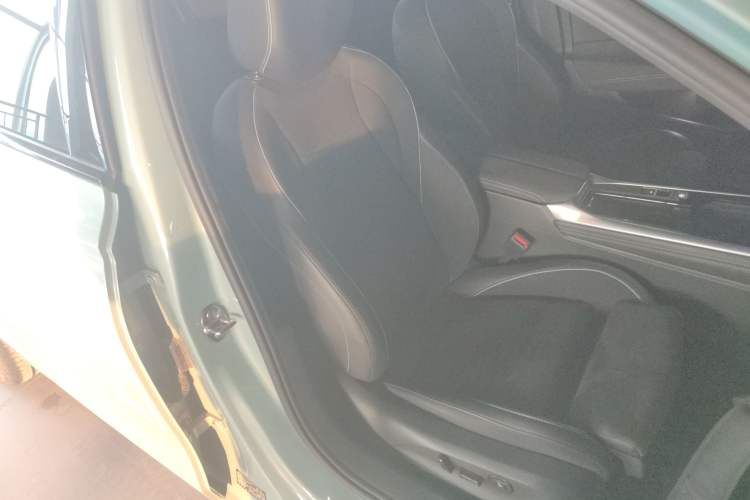 Used Volkswagen Passat 2025 Pro 380TSI Starry Dragon Luxury Edition
