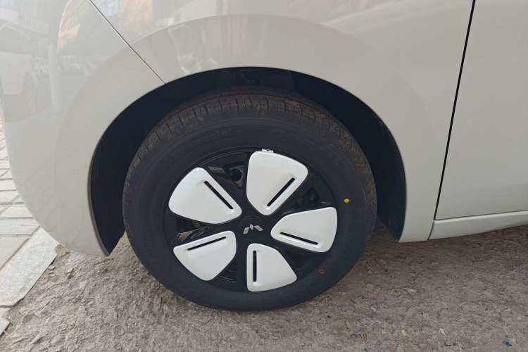 Used Wuling Hongguang MINIEV 2025 Four-Door Version Advanced Edition
