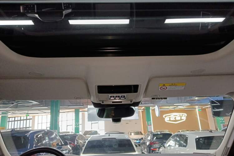 Used Land Rover Discovery 2021 300PS S
