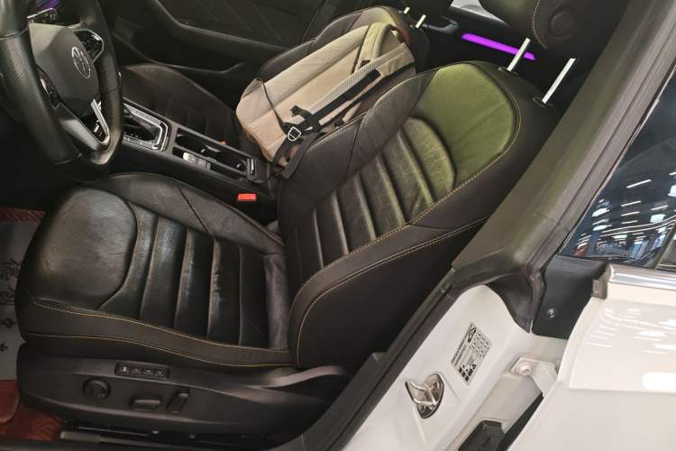 Used Volkswagen FAW-Volkswagen CC 2023 380TSI Striking Edition
