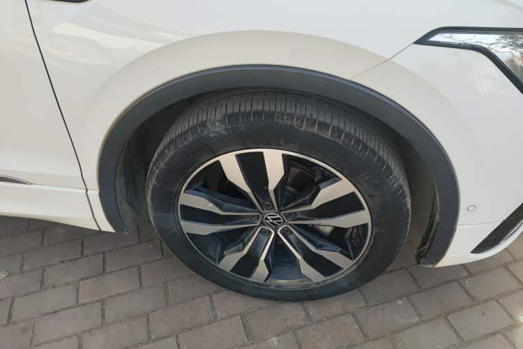 Used Volkswagen Tiguan L 2022 330TSI Automatic Two-Wheel Drive R-Line Enhanced Edition