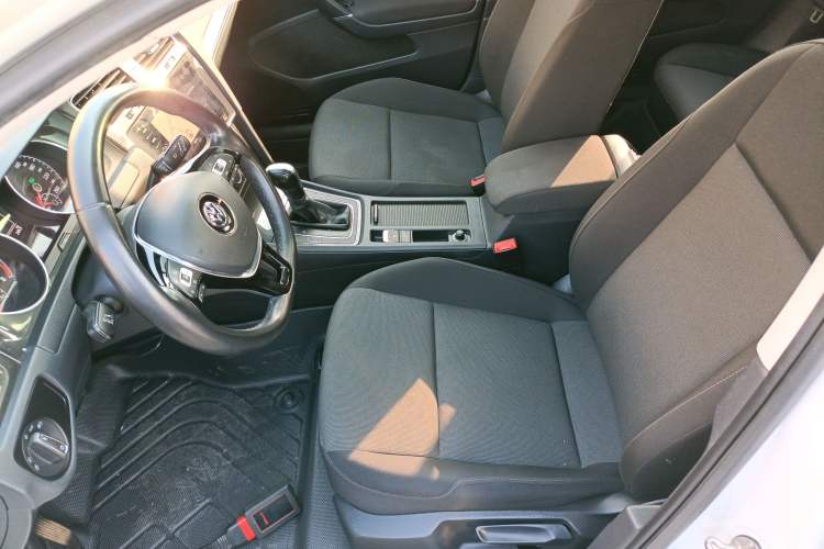 Used Volkswagen Golf 2020 200TSI DSG Comfortable and Ambitious Edition