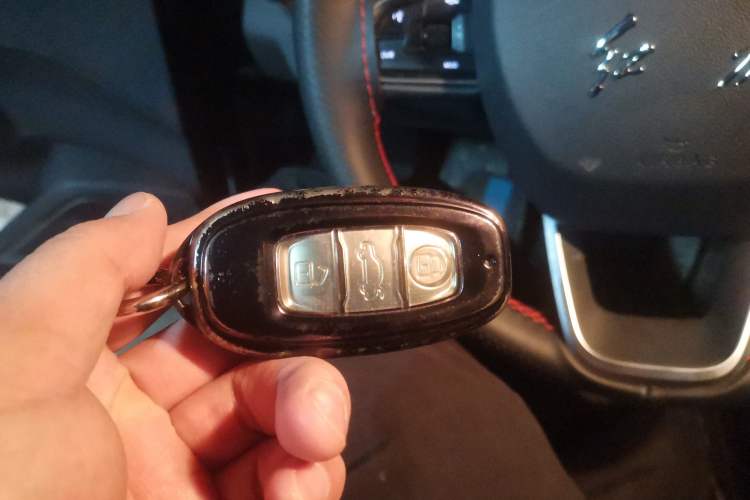 Used Hongqi E-QM5 2022 431 km Charge & Enjoy Edition
