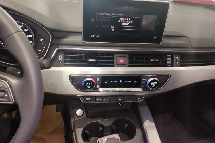 Used Audi A4L 2018 30th Anniversary Edition 40 TFSI Fashion Model
