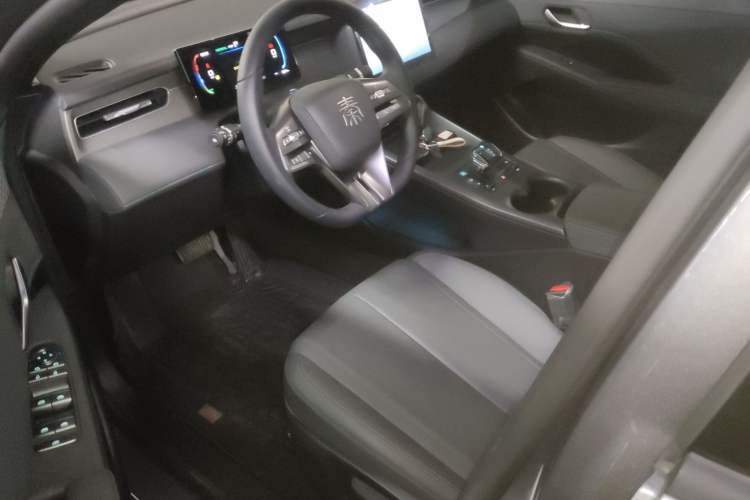 Used BYD Qin PLUS 2025 DM-i Smart Drive 55KM Leading Model