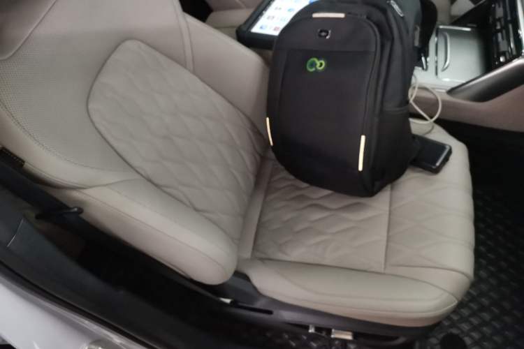 Used BYD Tang New Energy 2024 DM-i Glory Edition 112KM Prestige Model
