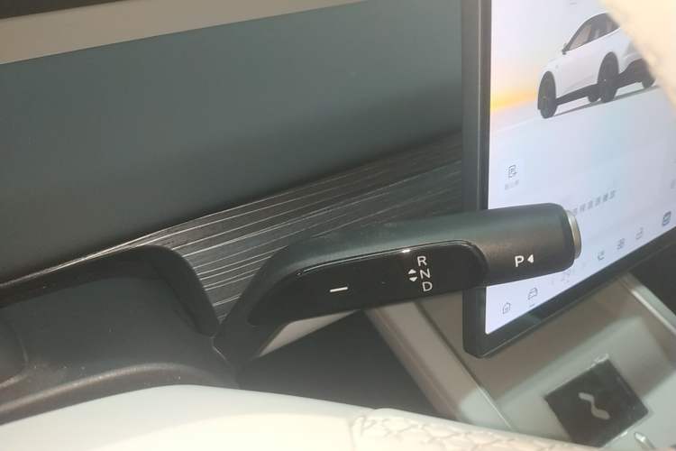 Used ONVO L60 2024 60 kWh Rear-Drive Version