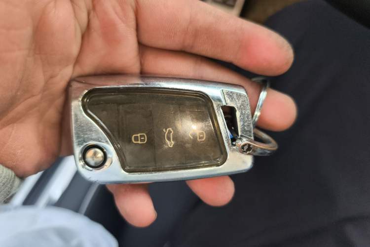 Used Volkswagen Tiguan L 2023 330TSI Automatic Two-Wheel Drive R-Line Enjoyment Edition
