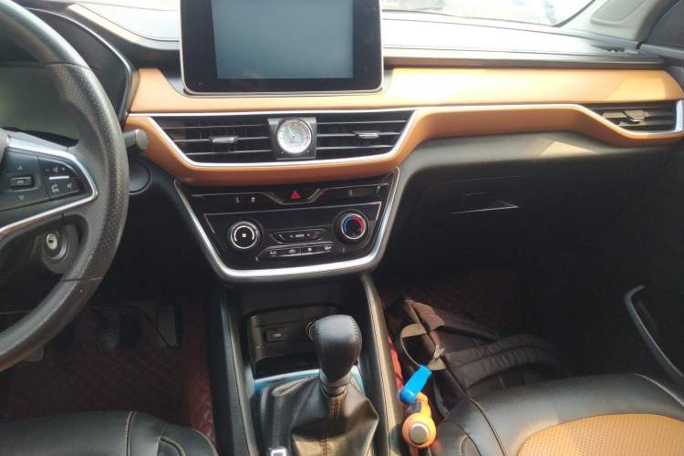 Used Wuling Hongguang S3 2018 1.5L Manual Luxury Model China V Standard