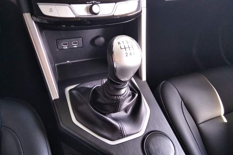 Used Great Wall Poer 2021 2.0T Commercial Version Manual Diesel Two-Wheel Drive Elite Long-Box GW4D20M
