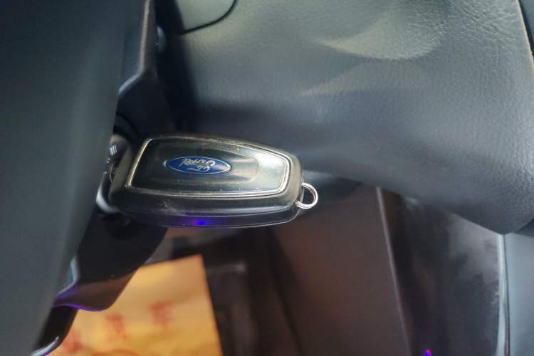 Used Ford Focus 2015 Hatchback 1.6L Automatic Fashion Edition