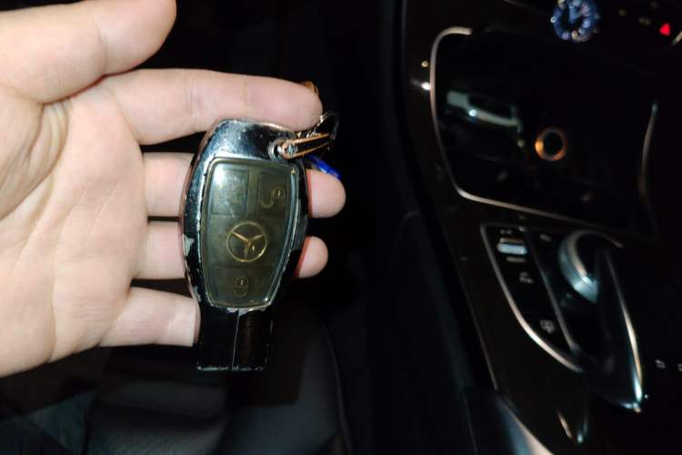 Used Mercedes-Benz C-Class 2015 C 200 L
