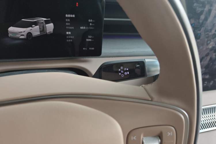 Used XPeng X9 2025 740 Ultra-Long Range Max
