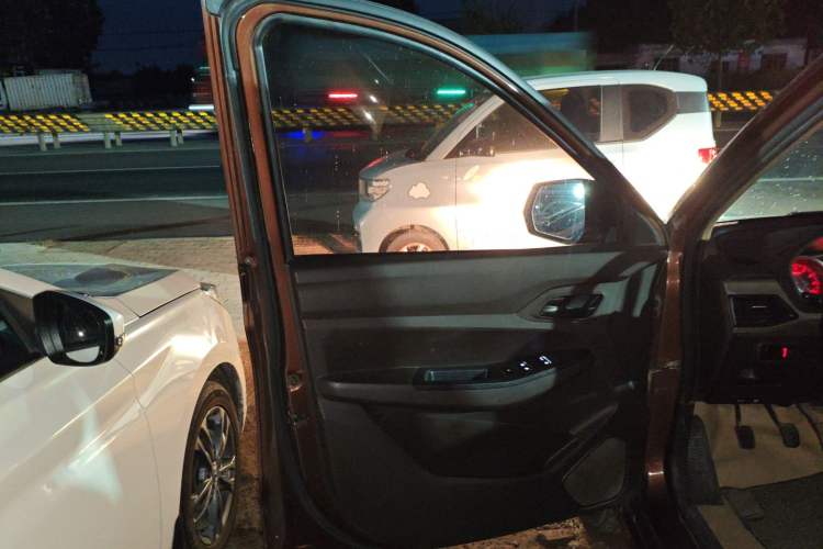 Used Wuling Hongguang 2019 1.5L S Standard Version China VI LAR
