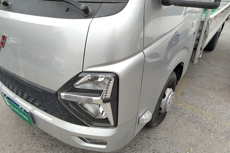Used Wuling Dragon Truck 2023 2.0L Comfort Version
