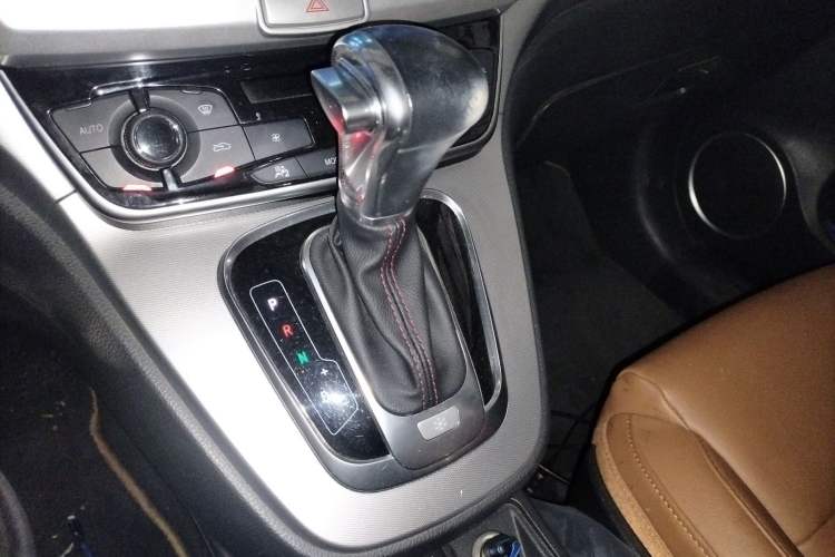 Used Haval H6 2015 Sport Edition 1.5T Automatic Two-Wheel Drive Luxury Model
