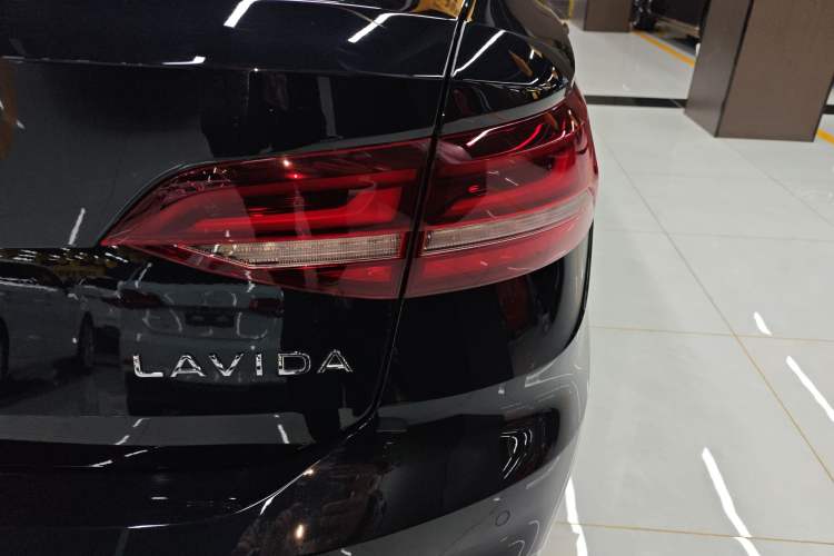 Used Volkswagen Lavida 2024 1.5L Automatic Starry Sky 5 Million Edition