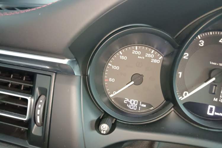 Used Porsche Macan 2023 Macan 2.0T
