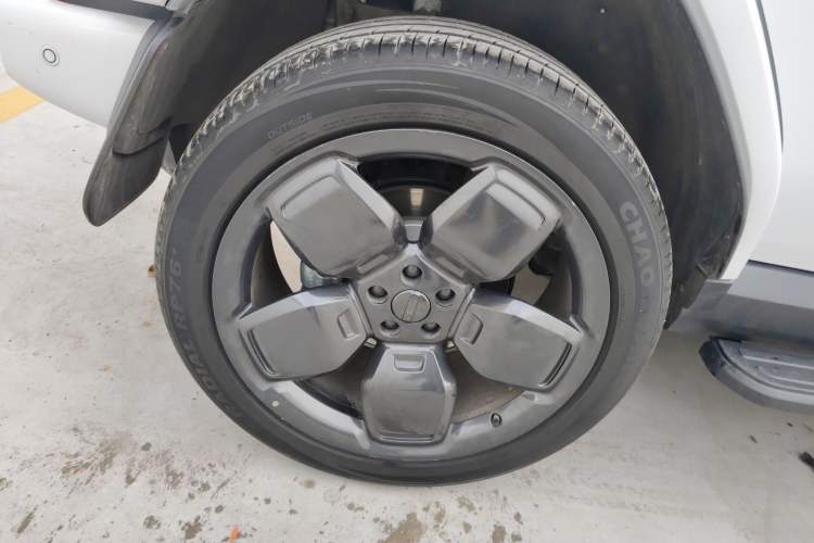 Used  V23 2025 501 Four-Wheel Drive Intelligent Driving Version