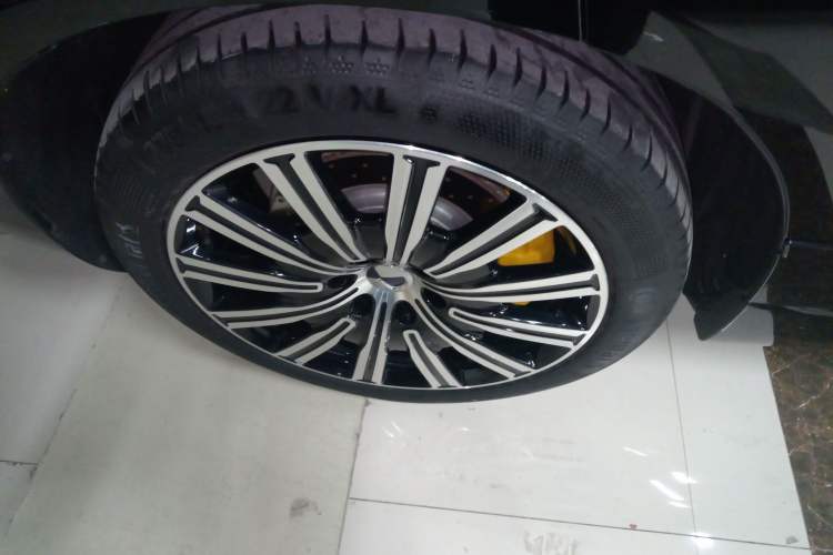 Used Denza N9 2025 Prestige Version