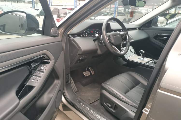 Used Land Rover Range Rover Evoque 2021 Range Rover Velar L 249PS R-Dynamic First Edition