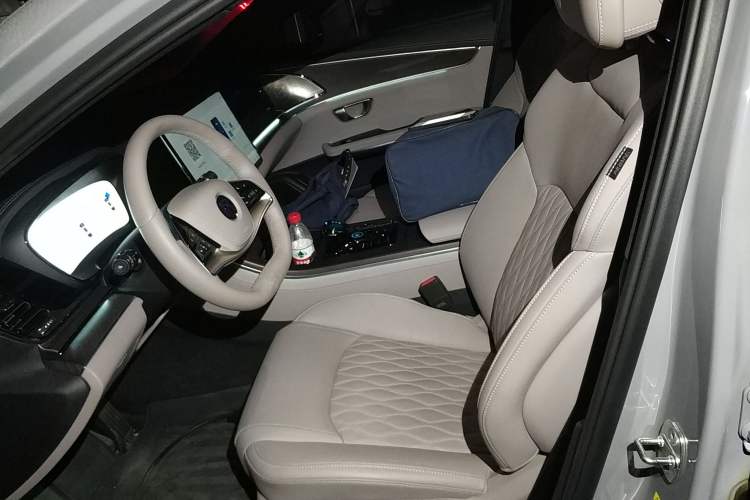 Used BYD Han 2025 EV with 701 km of Laser Radar-Enabled Intelligent Driving