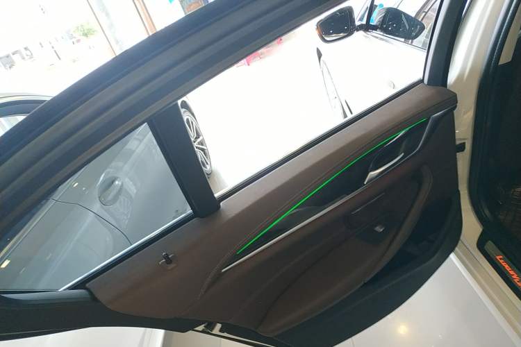 Used BMW 5 Series 2022 Restyled 525Li Luxury Package
