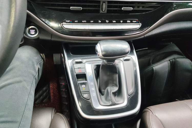 Used GAC Trumpchi M6 2019 270T DCT Luxury Edition (7-seater) China VI
