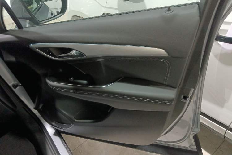 Used Buick Envision 2025 25T Entry-Grade Platinum Edition
