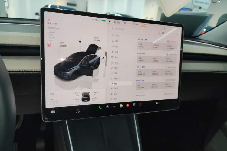 Used Tesla Model Y 2025 Long-Range All-Wheel-Drive Version