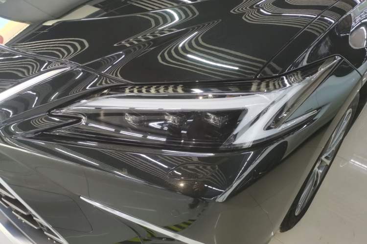 Used Lexus ES 2025 200 Premium Edition
