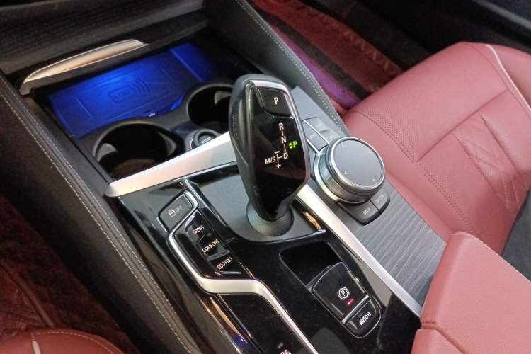 Used BMW 5 Series 2022 Second Facelift 530Li Leading Edition M Sport Package
