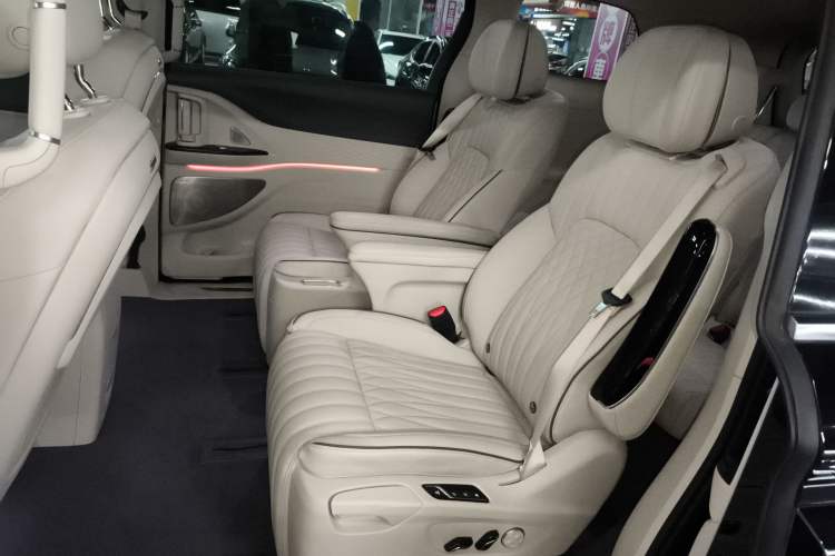 Used VOYAH Dream 2022 0-Emission Edition Dream+ Smart Range Package – 605 km
