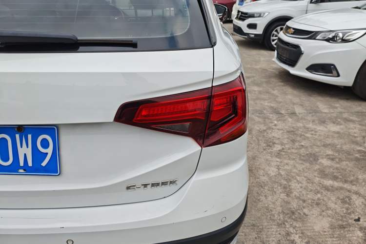 Used Volkswagen C-TREK 2017 1.6L Automatic Luxury Model