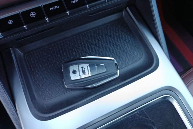 Used Geely Auto Haoyue 2022 1.8TD Automatic Prestige 7-Seater
