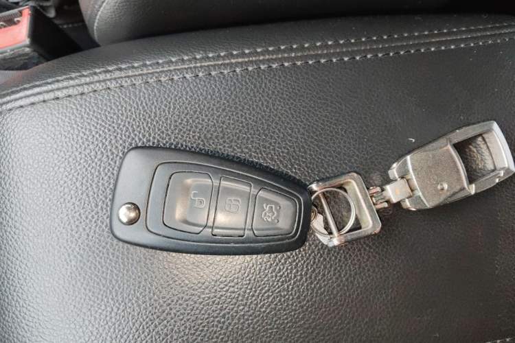 Used Ford Focus 2017 Sedan 1.6L Manual Fashion Edition Smart Drive Version
